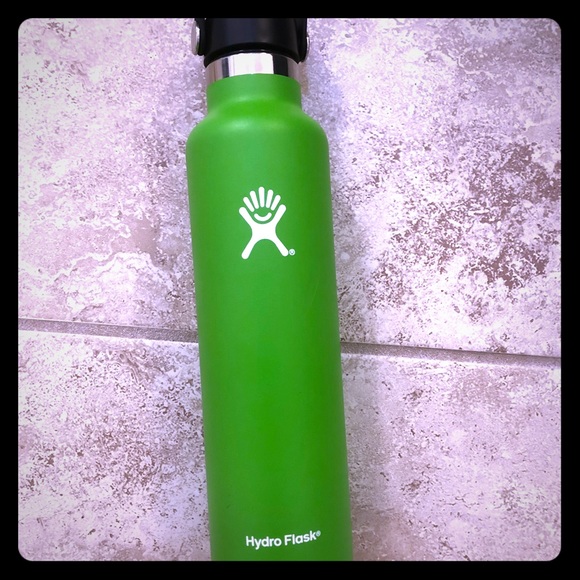 24 oz hydro flask with sports cap